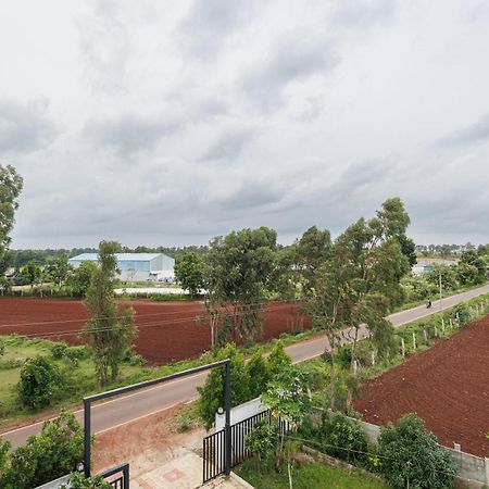Celestial Sapphire Villa Pvt Pool Veg Food 4Bhk Dod Ballāpur エクステリア 写真