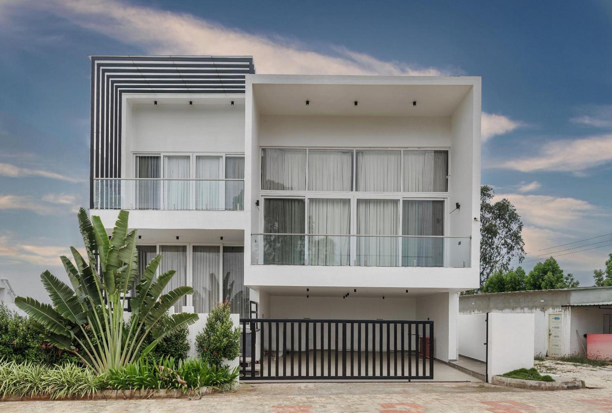 Celestial Sapphire Villa Pvt Pool Veg Food 4Bhk Dod Ballāpur エクステリア 写真