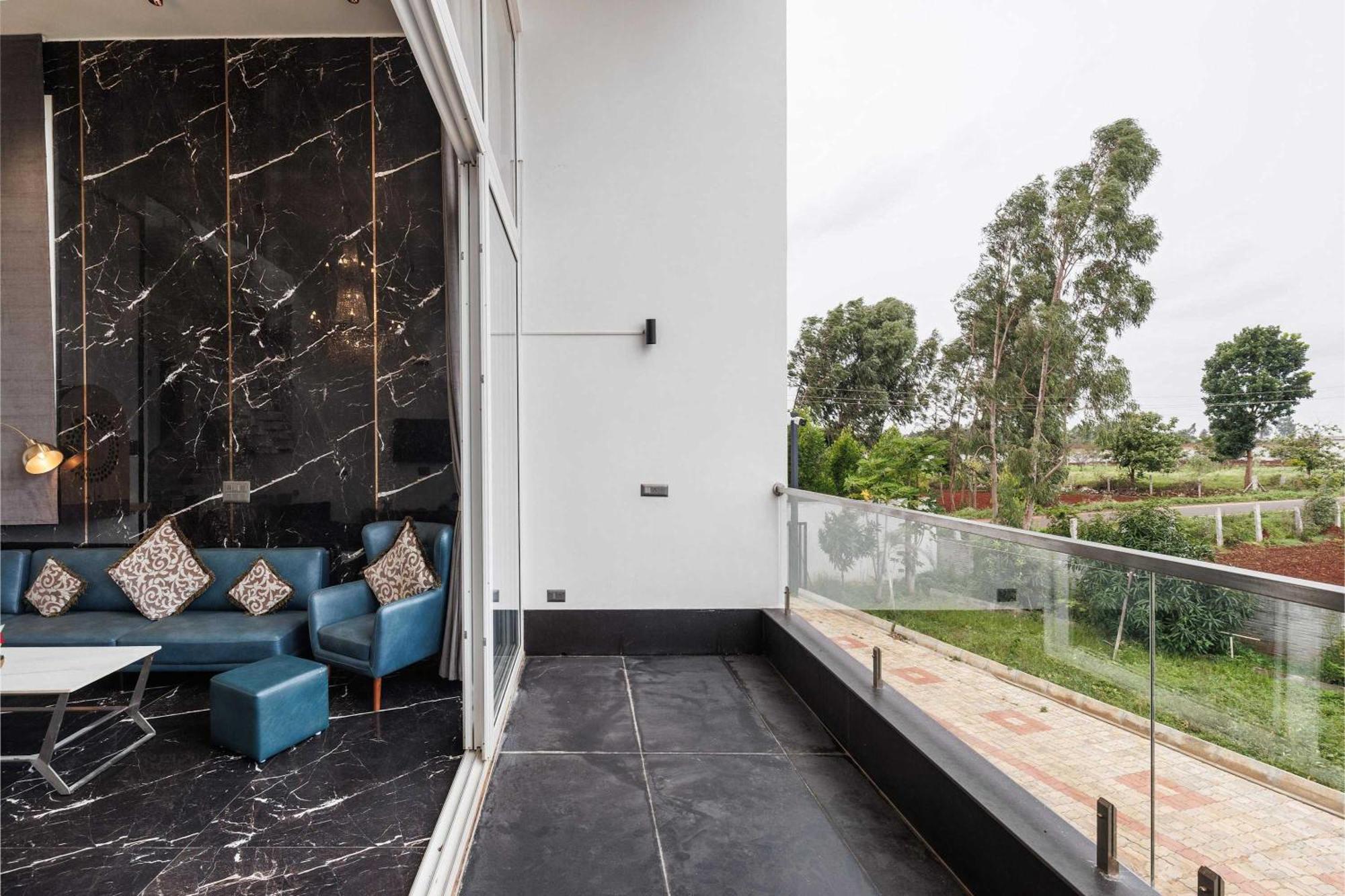 Celestial Sapphire Villa Pvt Pool Veg Food 4Bhk Dod Ballāpur エクステリア 写真