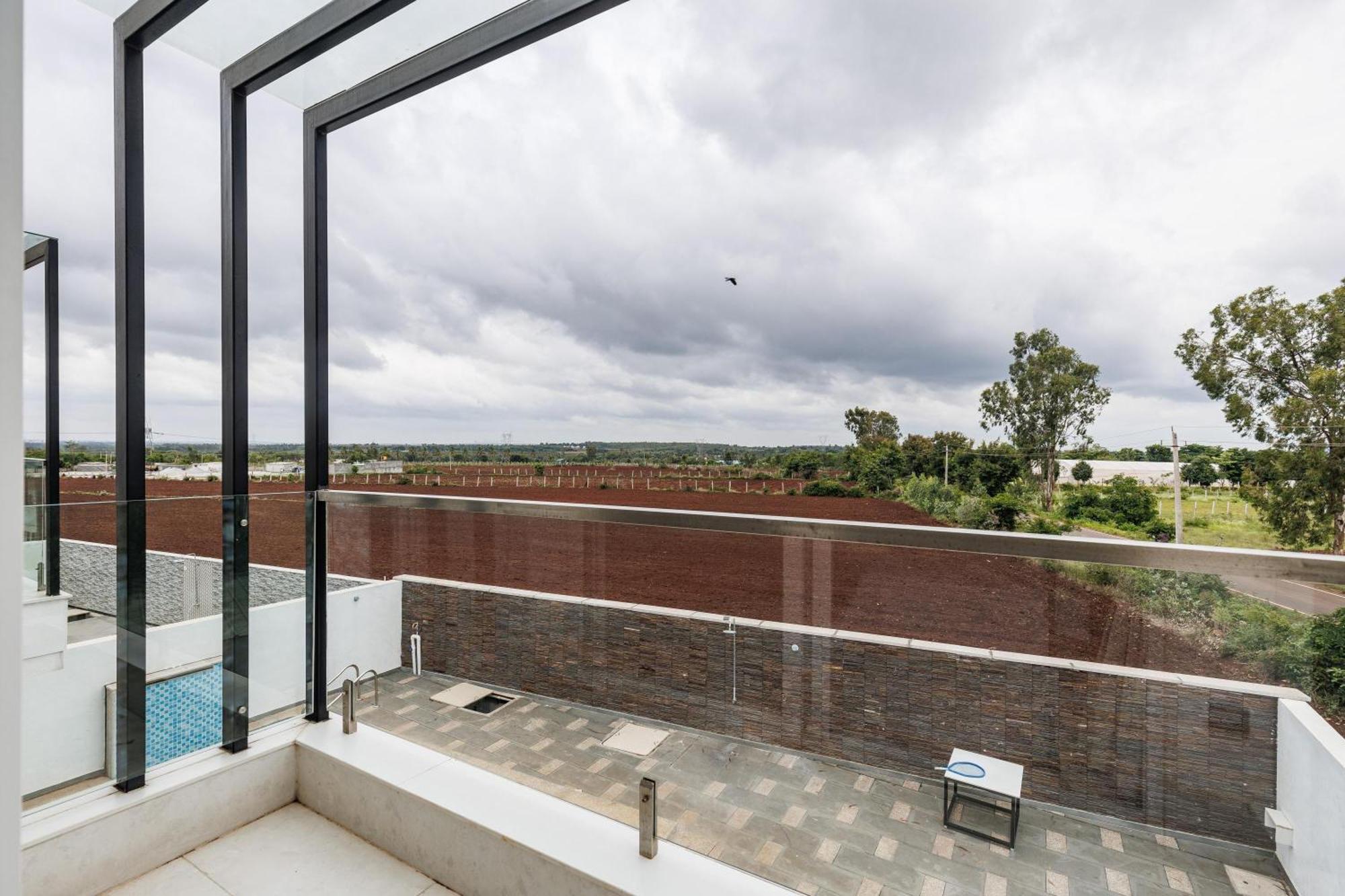 Celestial Sapphire Villa Pvt Pool Veg Food 4Bhk Dod Ballāpur エクステリア 写真