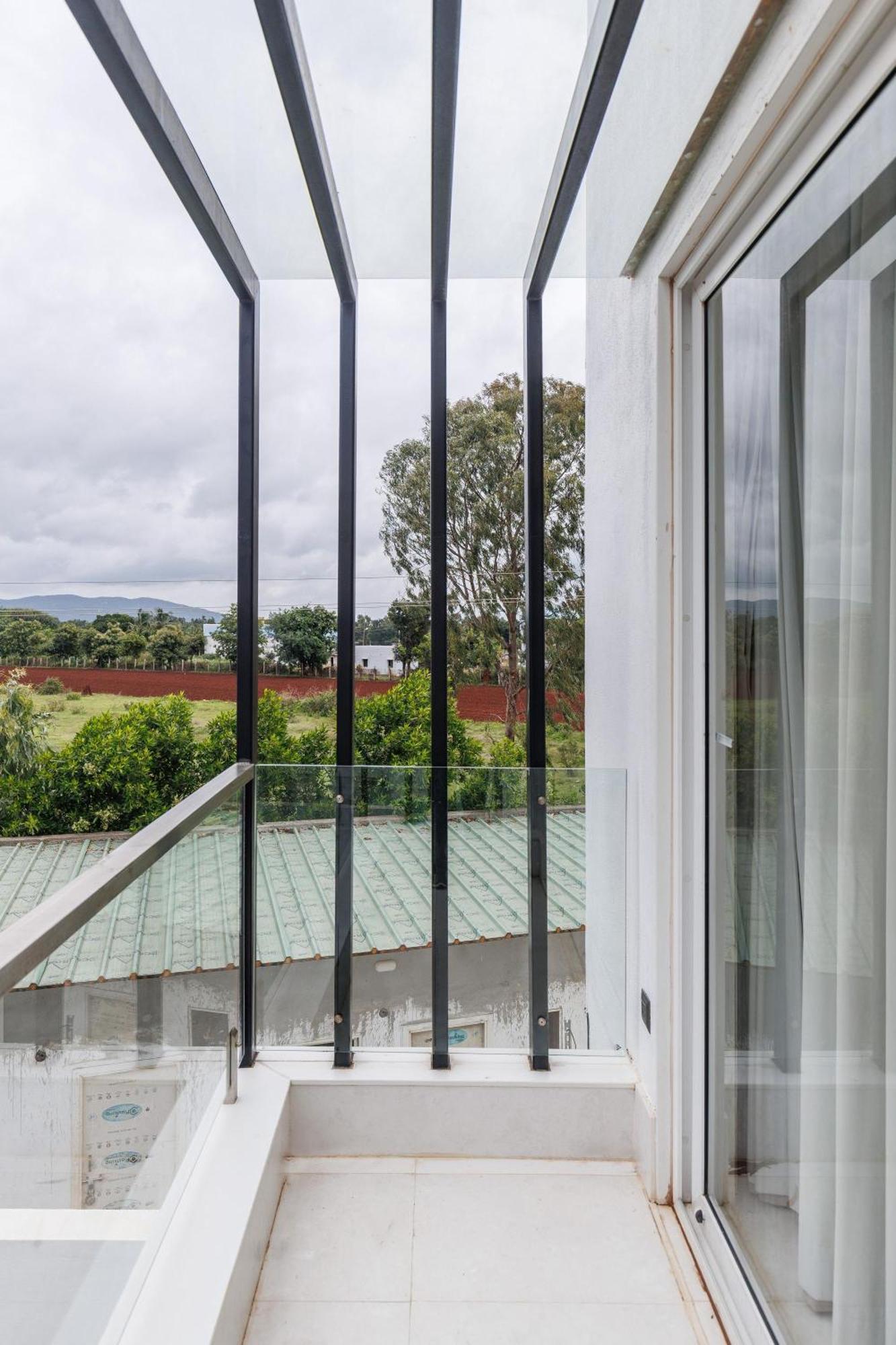 Celestial Sapphire Villa Pvt Pool Veg Food 4Bhk Dod Ballāpur エクステリア 写真