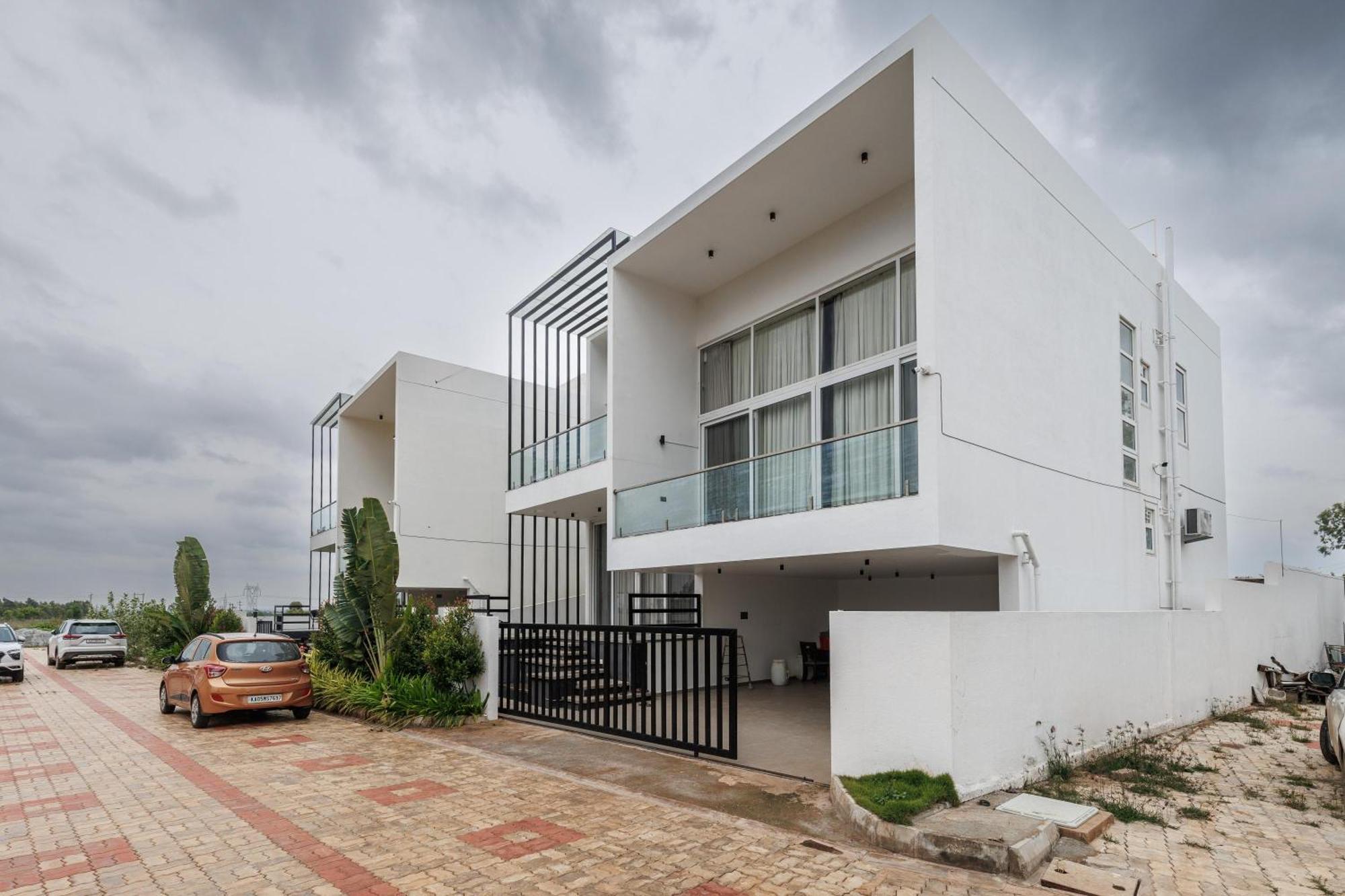 Celestial Sapphire Villa Pvt Pool Veg Food 4Bhk Dod Ballāpur エクステリア 写真