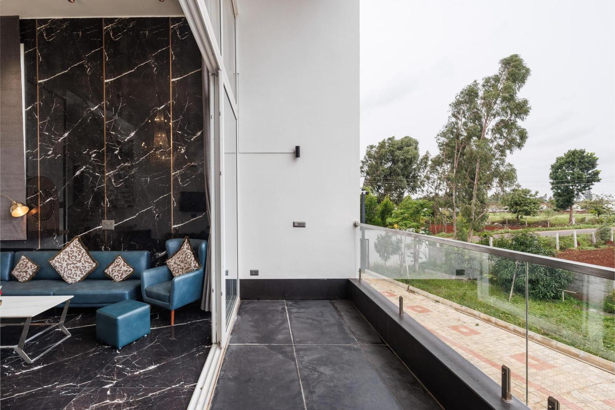 Celestial Sapphire Villa Pvt Pool Veg Food 4Bhk Dod Ballāpur エクステリア 写真